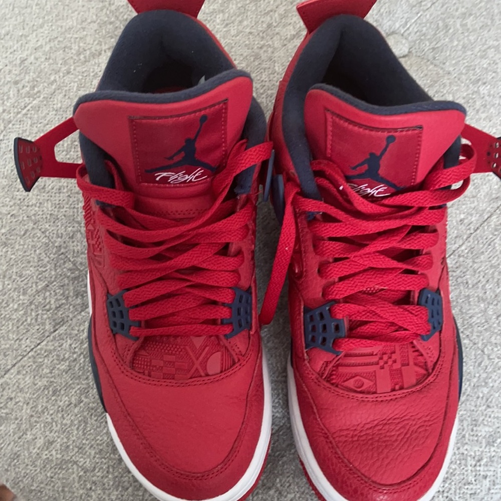 Jordan 4s